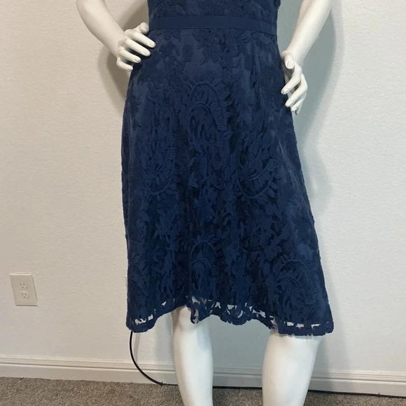 Adrianna Papell Navy Blue Lace Fit & Flare Dress Size 4 - Picture 4 of 7